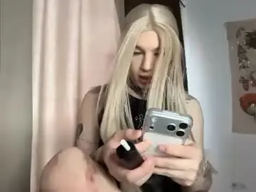 Chaturbate Live Sex Cam of chloevesper