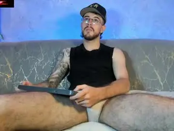Chaturbate Nude Webcam of codyywalker