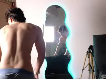 Chaturbate Free Live Porn of harry_brown2324