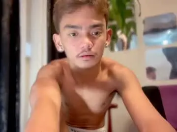 Chaturbate Free Live Porn of p1noytwink_mier