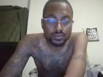 Chaturbate Adult Video Chat of 11inchtattedtrinibad