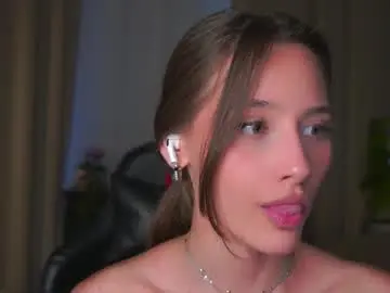Chaturbate Adult Video Chat of falinecrosthwaite