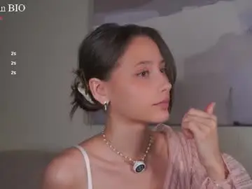 Chaturbate Free Porn Cam of falinecrosthwaite