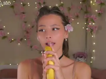 Chaturbate Watch Live Sex Cams of falinecrosthwaite