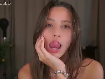 Chaturbate Free Live Porn of falinecrosthwaite