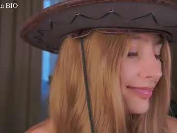 Chaturbate Sex Cam of falinecrosthwaite