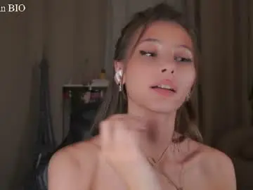 Chaturbate Nude Webcam of falinecrosthwaite