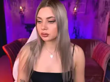 Chaturbate Sex Cam of hyileyclark