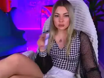 Chaturbate Watch Live Sex Cams of hyileyclark
