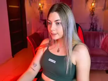 Chaturbate Watch Live Sex Cams of hyileyclark