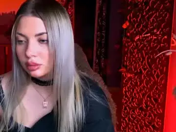 Chaturbate Best live sex cam show of hyileyclark