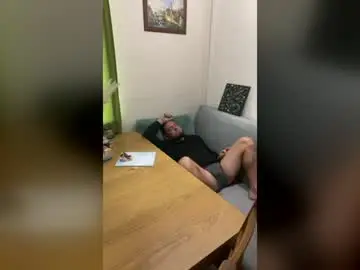 Chaturbate Sex Cam of karl_and_klara