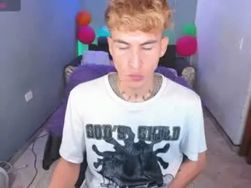 Chaturbate Live Sex Cam of latin_boysxxx_