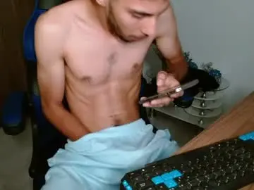 Chaturbate Nude Webcam of alejo_hot23