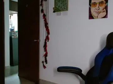 Chaturbate Sex Chat of alejo_hot23