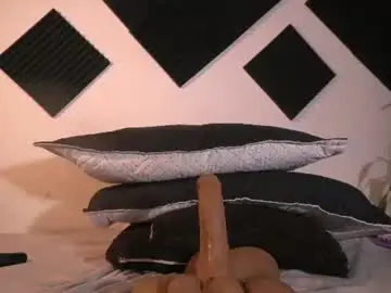 Chaturbate Best live sex cam show of ambeer_rousess