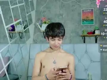 Chaturbate Nude Webcam of angeldustt_19