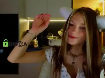 Chaturbate Live Sex Cam of crazzy_cherry