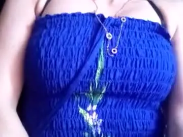Chaturbate Live Sex Cam of nancyybonita