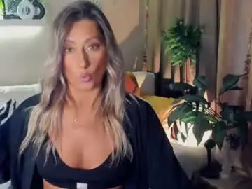 Chaturbate Free Porn Cam of sarahholly