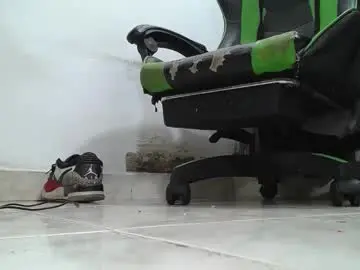 Chaturbate Live Porn of srfindomfeet_