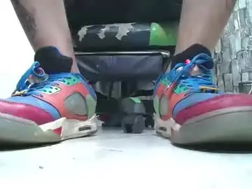 Chaturbate Live Porn of srfindomfeet_