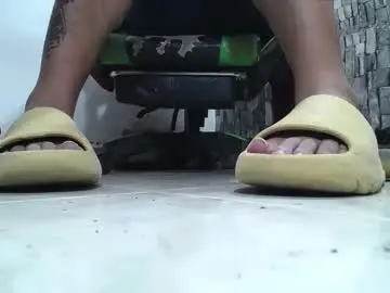 Chaturbate Free Live Porn of srfindomfeet_