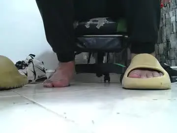 Chaturbate Live Porn of srfindomfeet_