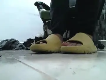 Chaturbate Nude Webcam of srfindomfeet_