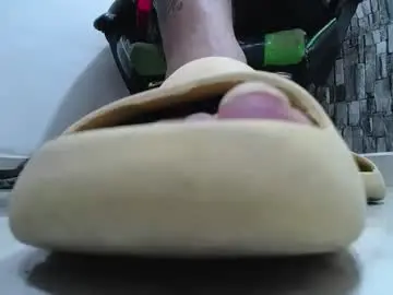 Chaturbate Nude Webcam of srfindomfeet_