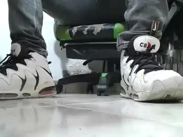 Chaturbate Adult Video Chat of srfindomfeet_