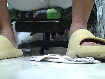 Chaturbate Nude Webcam of srfindomfeet_