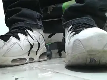 Chaturbate Free Live Porn of srfindomfeet_