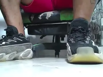 Chaturbate Private Sex Chat of srfindomfeet_