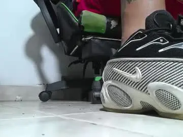 Chaturbate Nude Webcam of srfindomfeet_