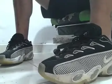 Chaturbate Live Porn of srfindomfeet_