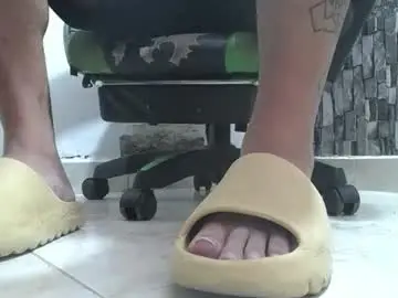 Chaturbate Nude Webcam of srfindomfeet_