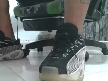 Chaturbate Free Porn Cam of srfindomfeet_
