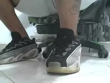 Chaturbate Adult Video Chat of srfindomfeet_