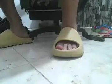 Chaturbate Free Live Porn of srfindomfeet_