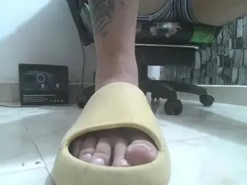 Chaturbate Sex Cam of srfindomfeet_