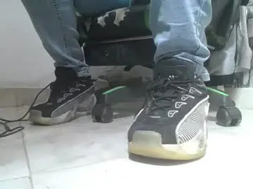 Chaturbate Watch Live Sex Cams of srfindomfeet_