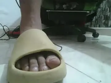 Chaturbate Adult Video Chat of srfindomfeet_