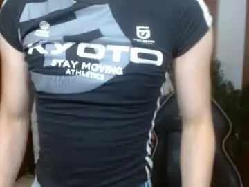 Chaturbate Live Sex Cam of ariell_tay