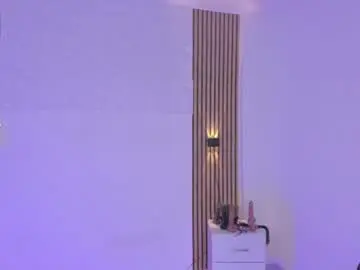 Chaturbate Live Sex Cam of valeria_acosta_