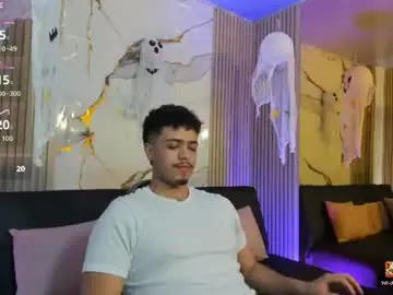 Chaturbate Live Sex Cam of dominic_tay