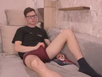 Chaturbate Live Sex Cam of fluffy_hat