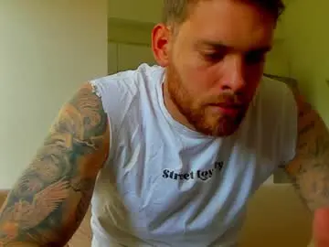 Chaturbate Live Sex Cam of lukeglanton17