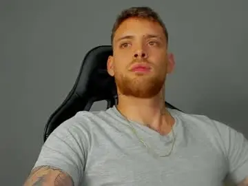 Chaturbate Live Porn of lukeglanton17