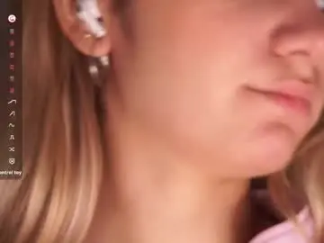 Chaturbate Live Sex Cam of margarethowell